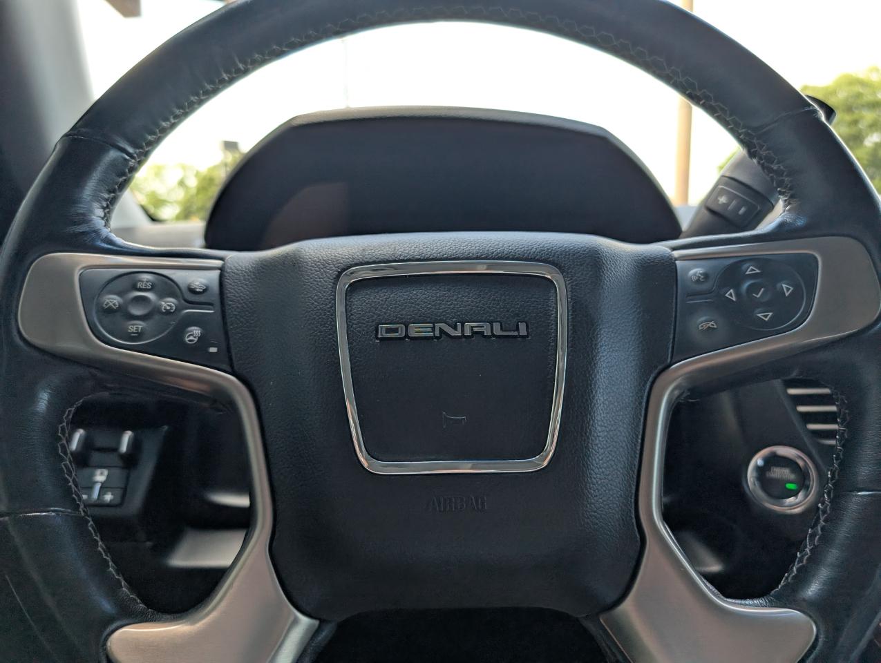 GMC Yukon XL Denali 2019