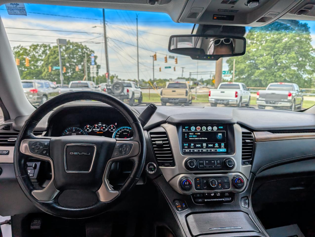 GMC Yukon XL Denali 2019