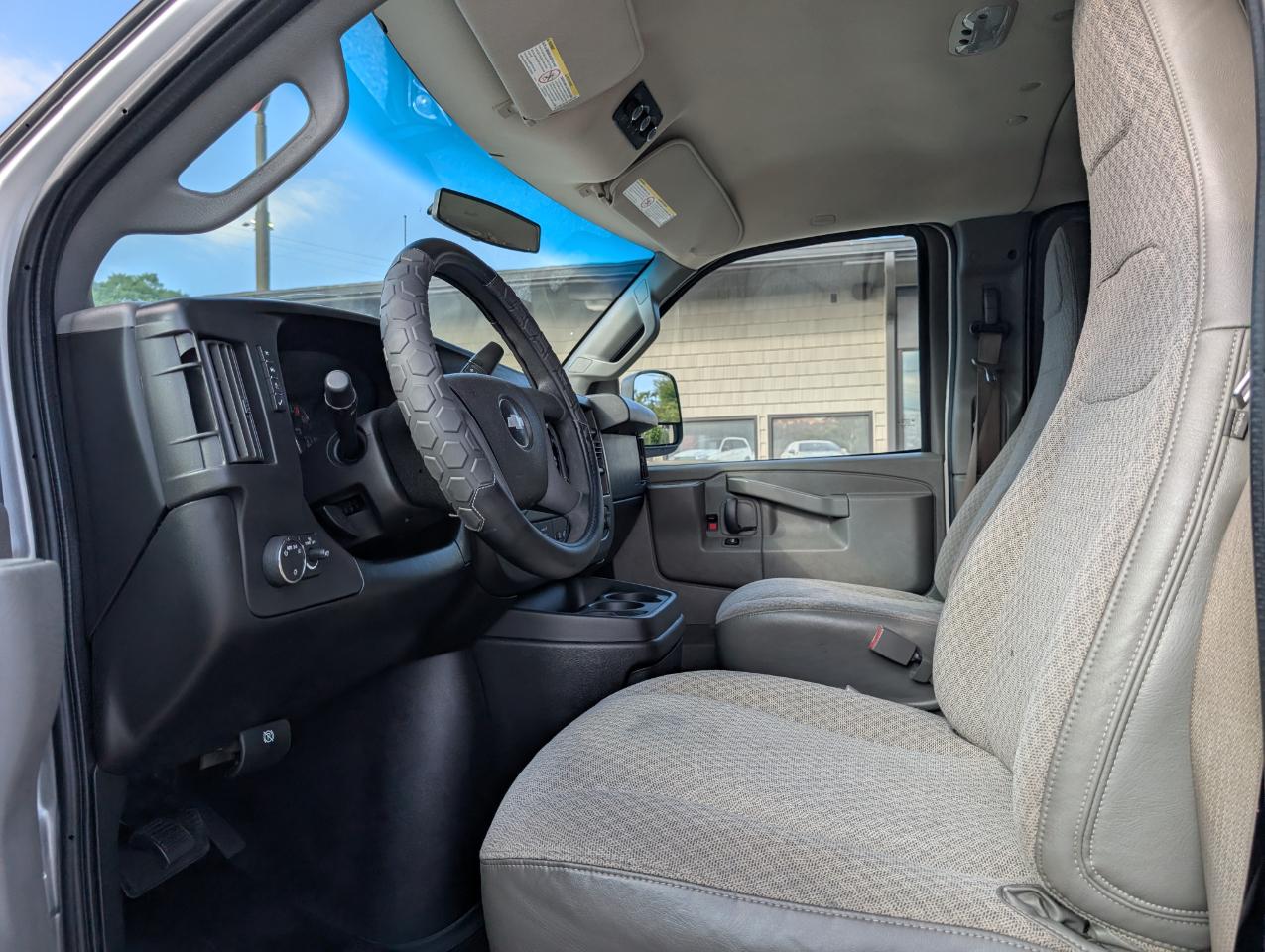 Chevrolet Express Passenger  2017
