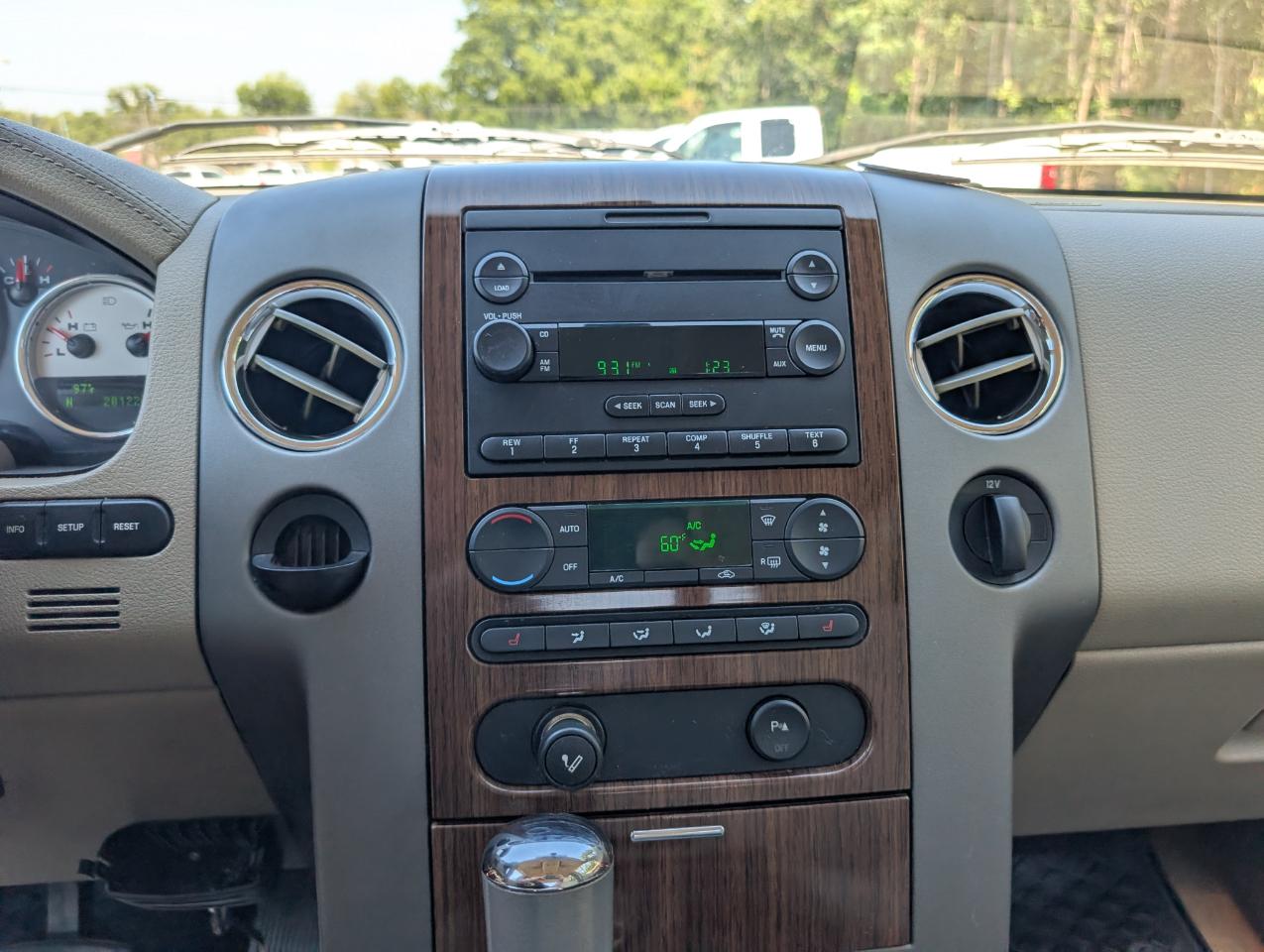 Ford F-150  2004