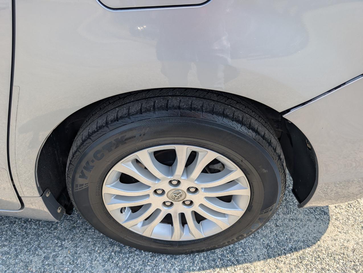 Toyota Sienna  2017