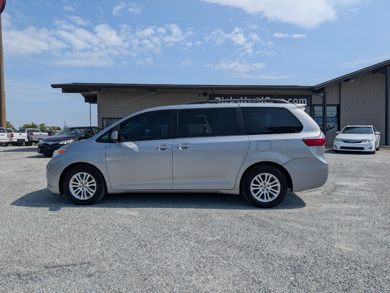 Toyota Sienna  2017