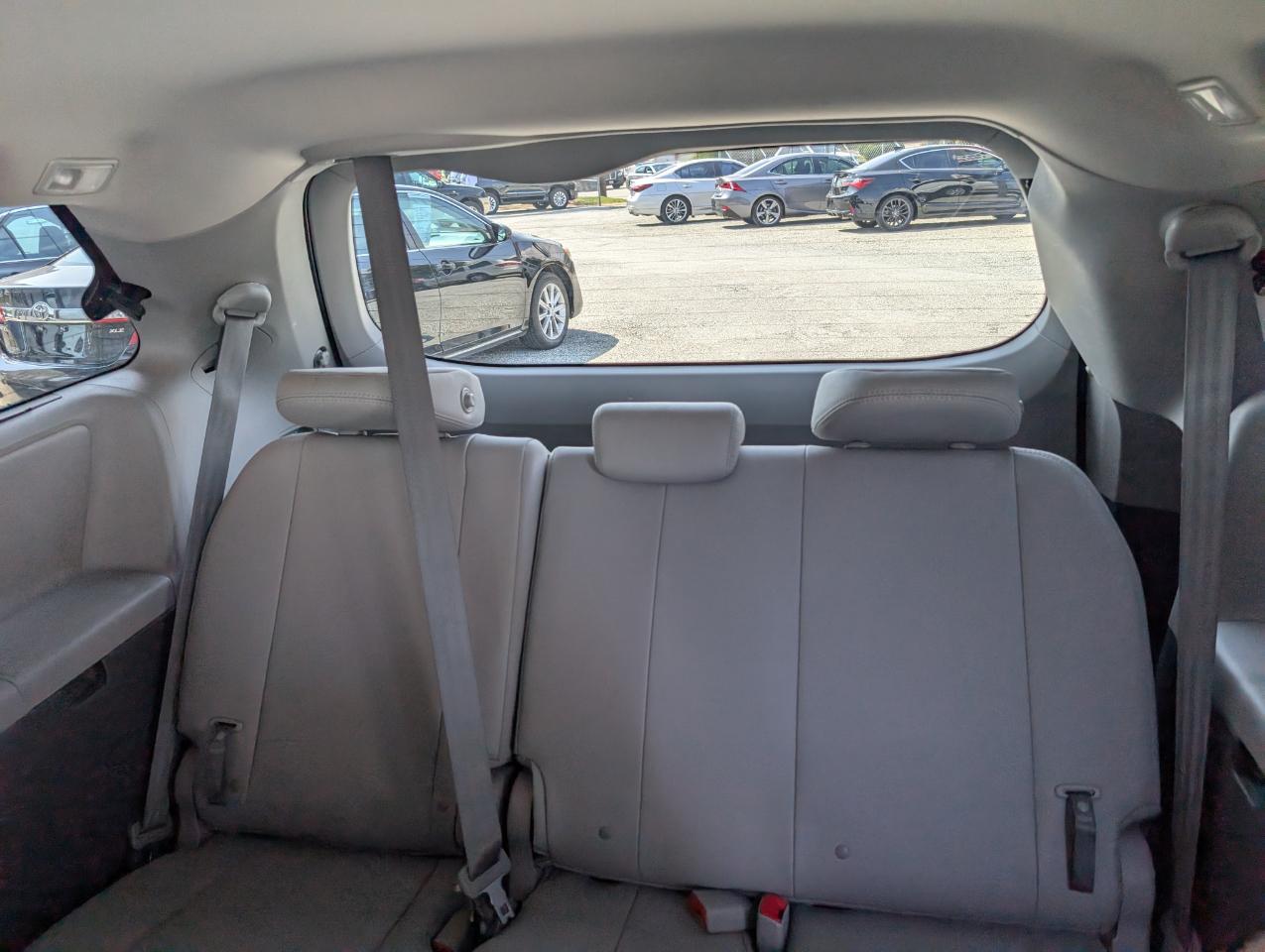 Toyota Sienna  2017