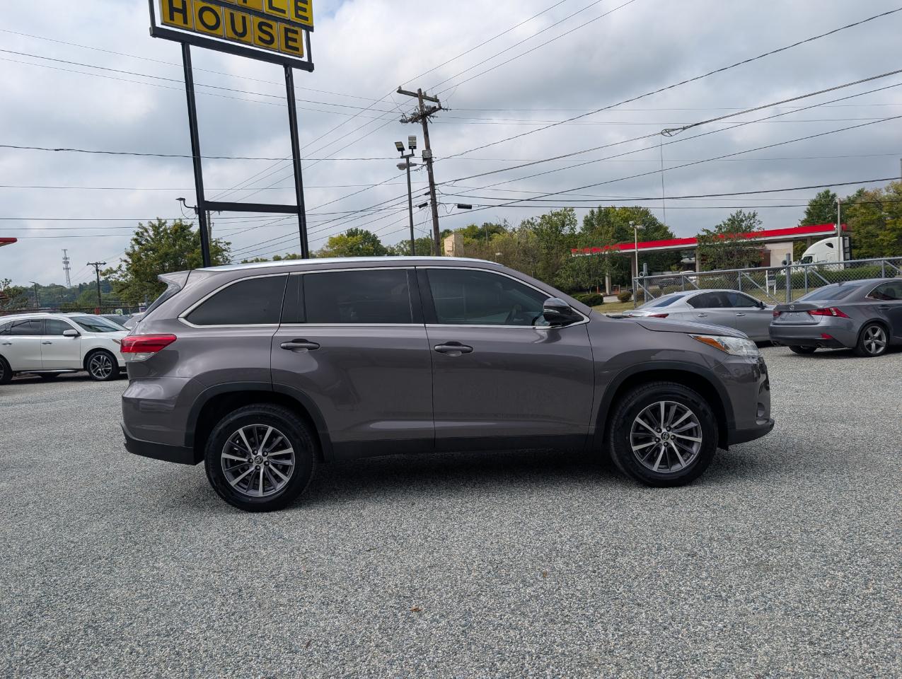 Toyota Highlander XLE 2019