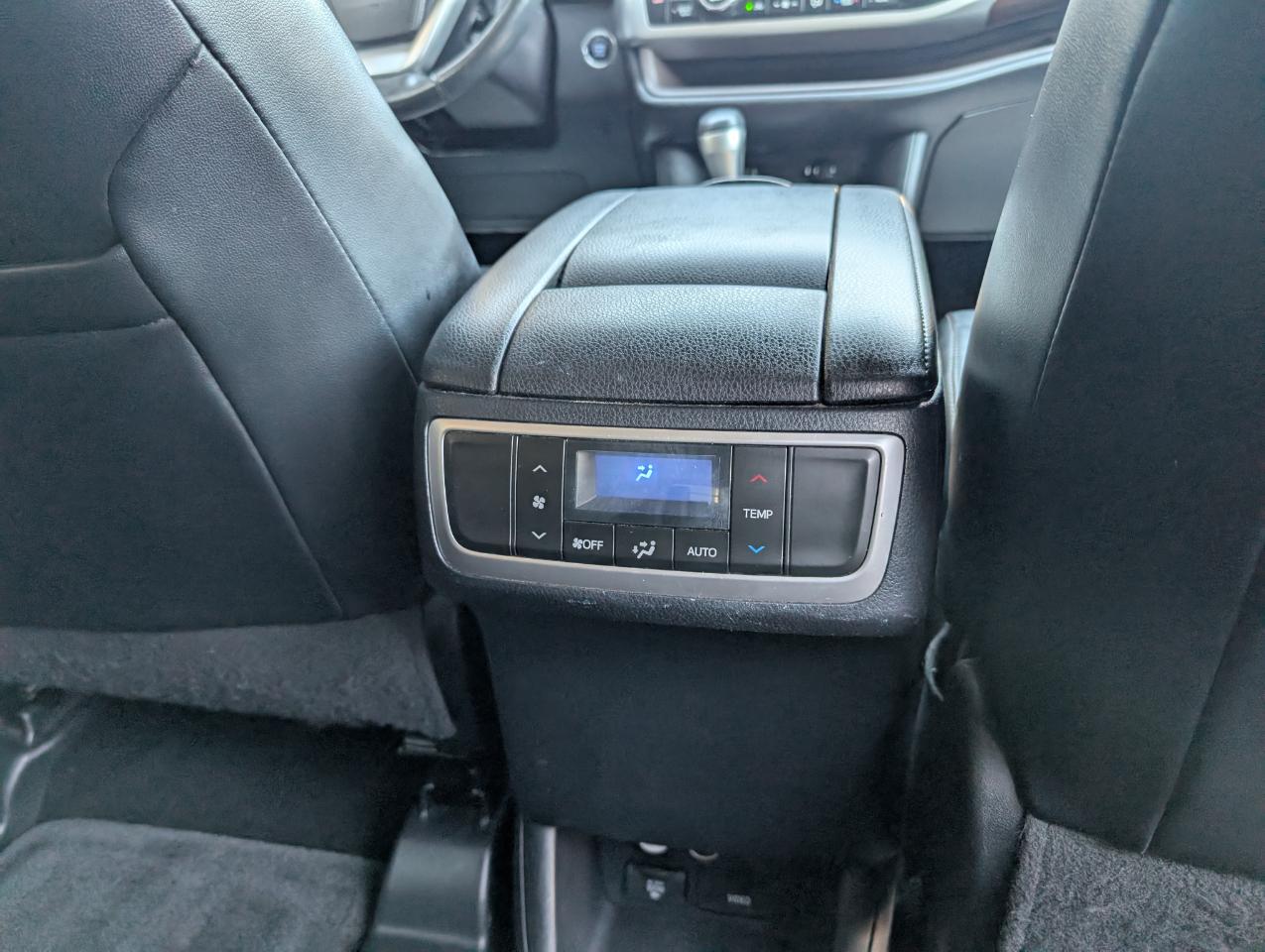 Toyota Highlander Limited 2014
