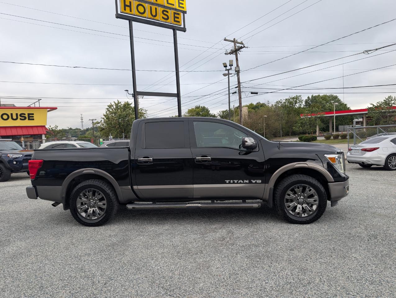 Nissan Titan  2018