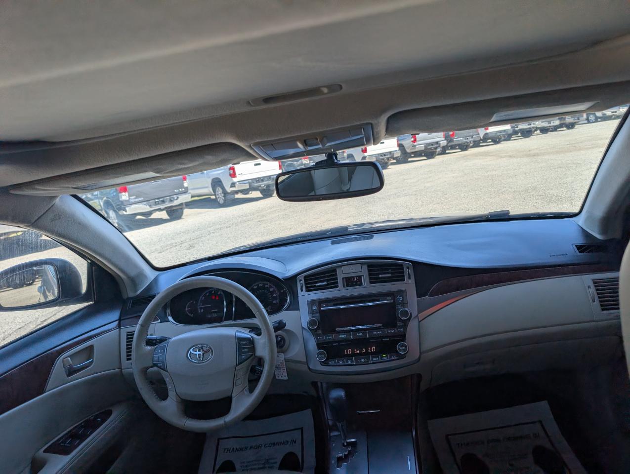 Toyota Avalon Base 2011