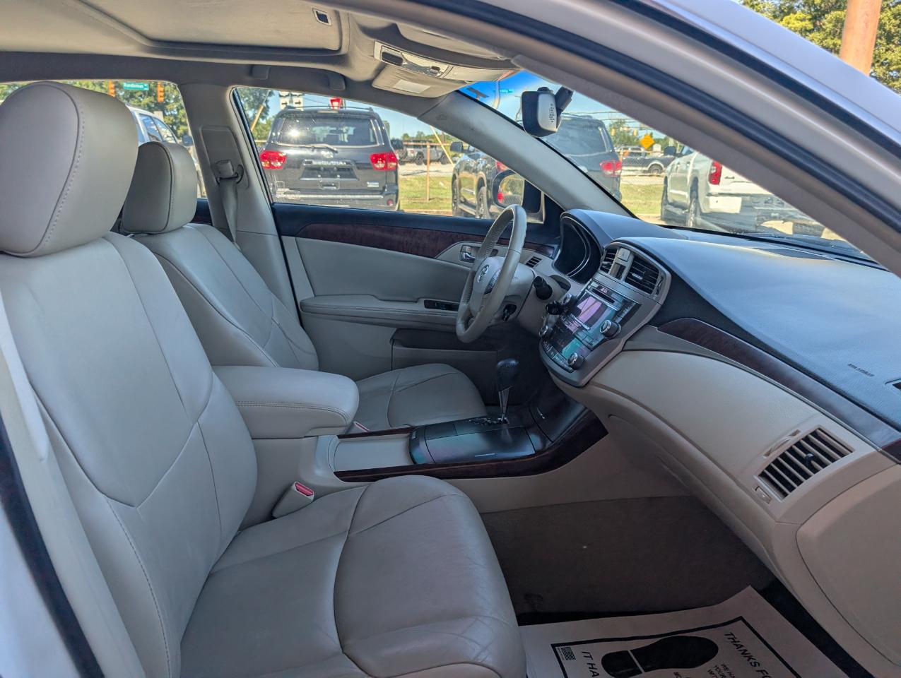 Toyota Avalon Base 2011
