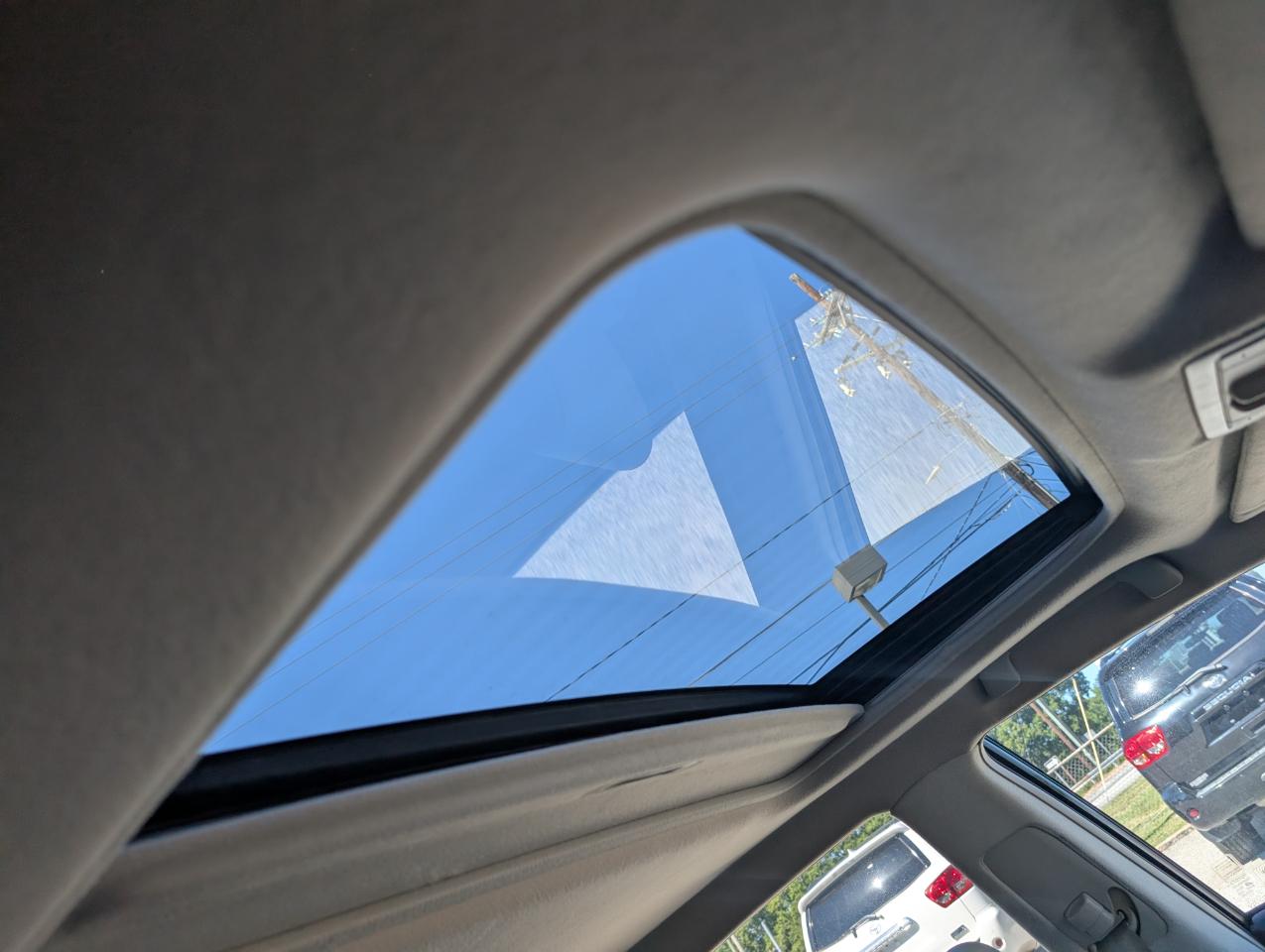 Toyota Avalon Base 2011