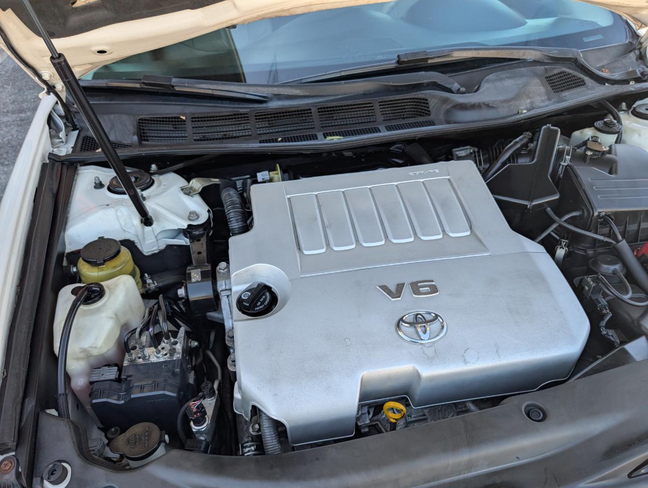 Toyota Avalon Base 2011