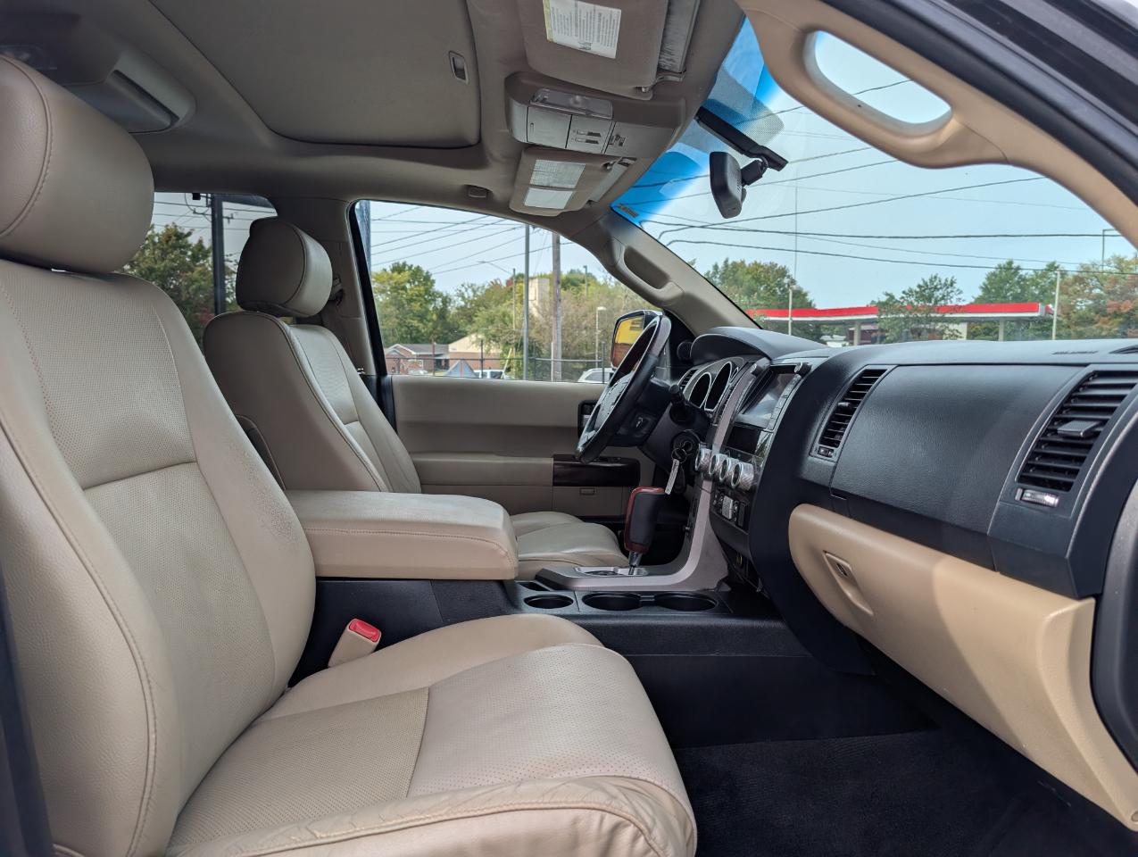 Toyota Sequoia  2013