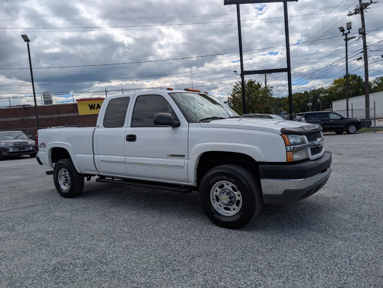 Chevrolet Silverado 2500HD LS Ext. Cab 4WD 2004
