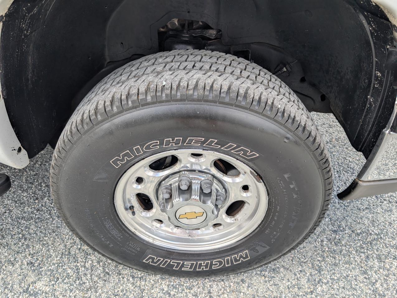 Chevrolet Silverado 2500HD LS Ext. Cab 4WD 2004