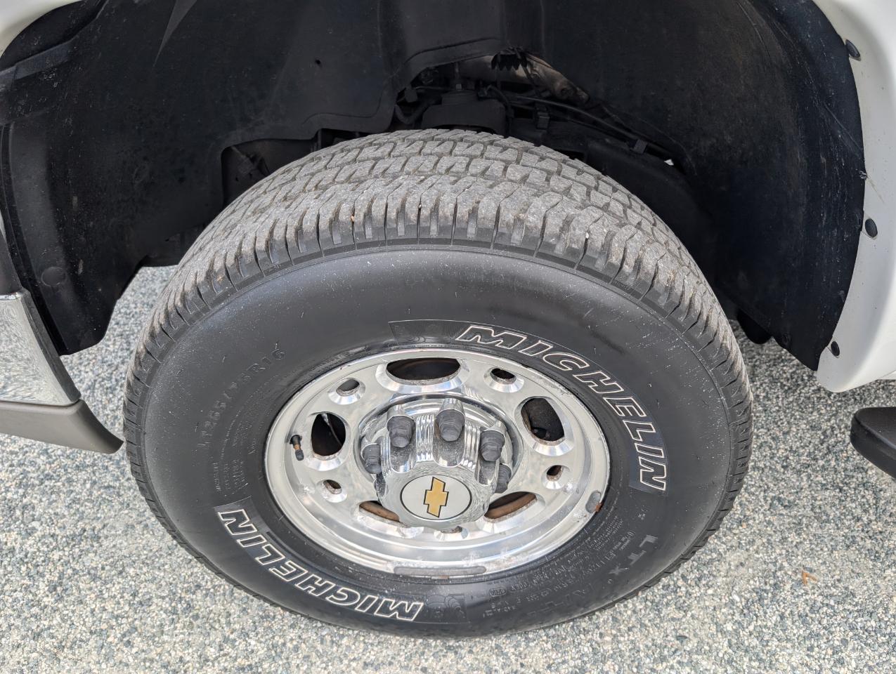 Chevrolet Silverado 2500HD LS Ext. Cab 4WD 2004