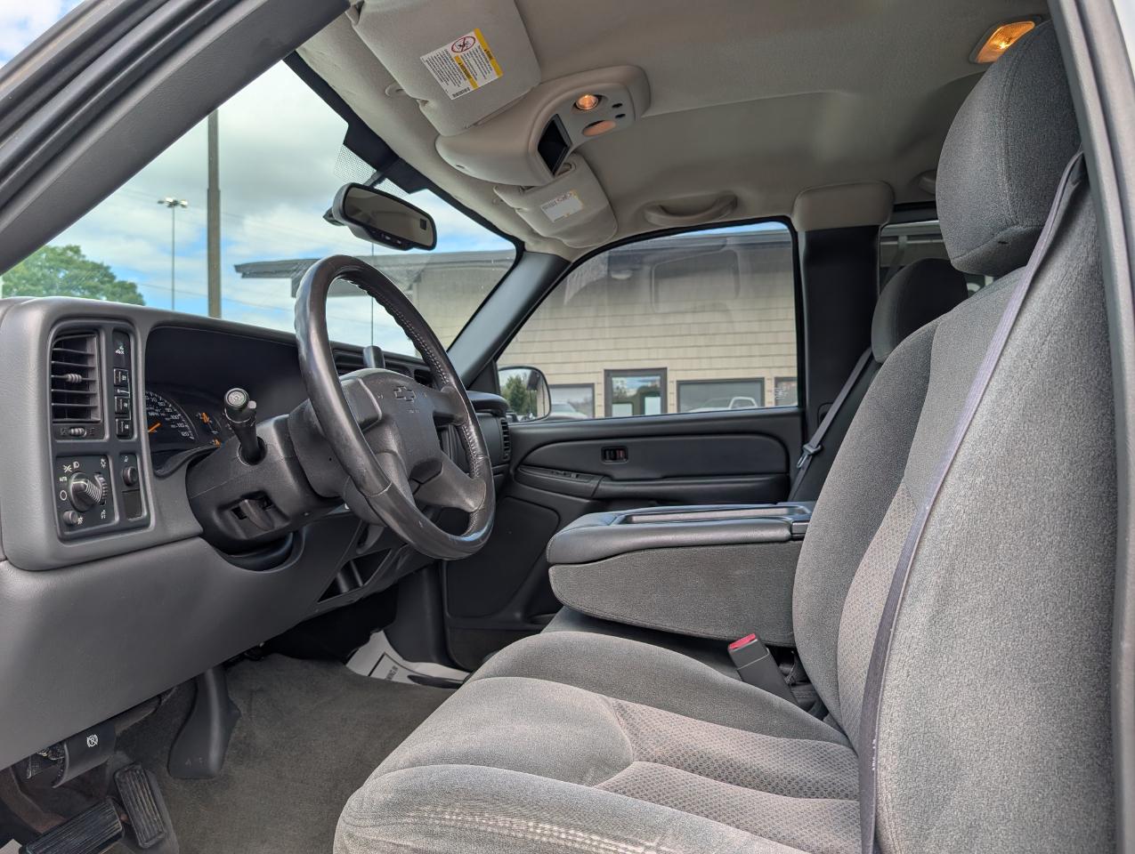 Chevrolet Silverado 2500HD LS Ext. Cab 4WD 2004
