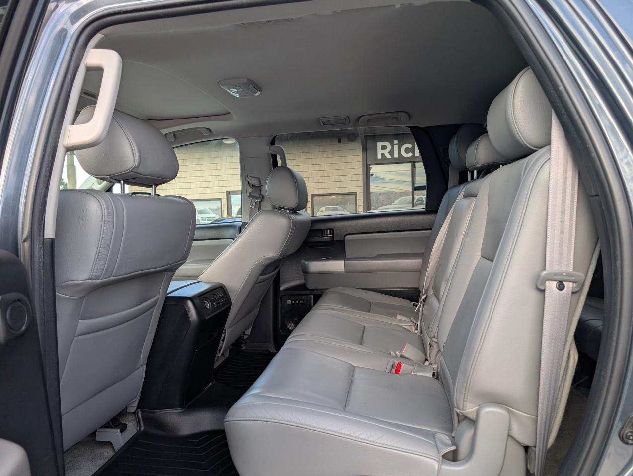 Toyota Sequoia SR5 4WD 2008