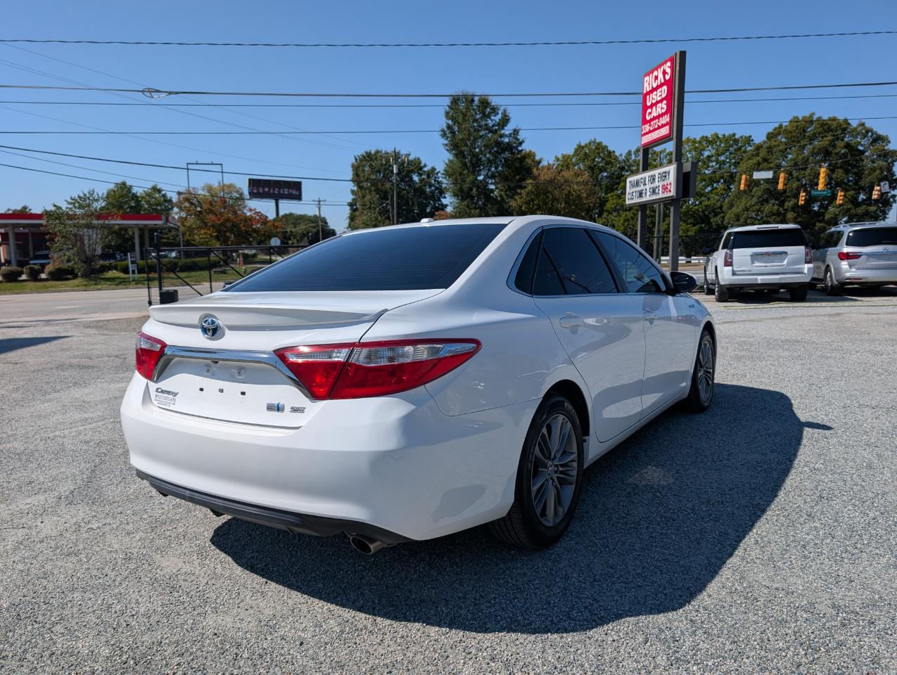 Toyota Camry Hybrid SE 2015