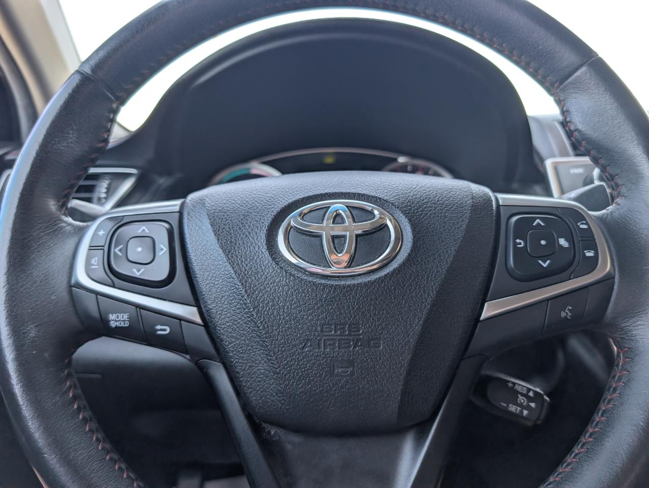 Toyota Camry Hybrid SE 2015