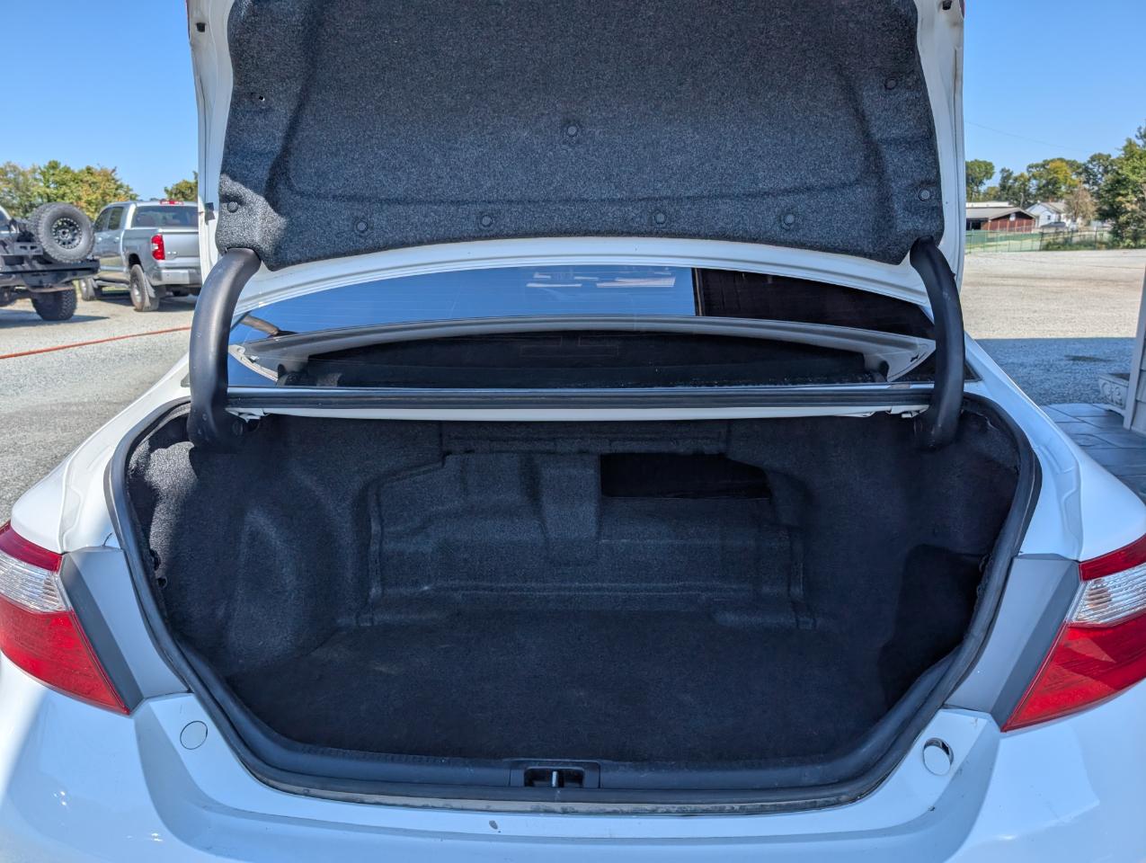 Toyota Camry Hybrid SE 2015