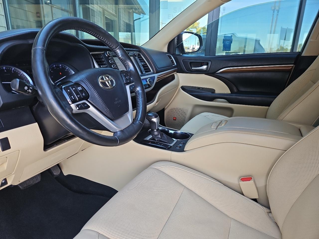Toyota Highlander  2019