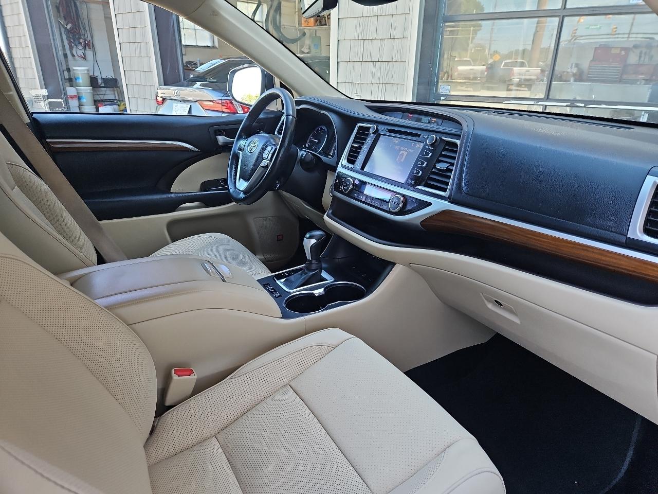 Toyota Highlander  2019