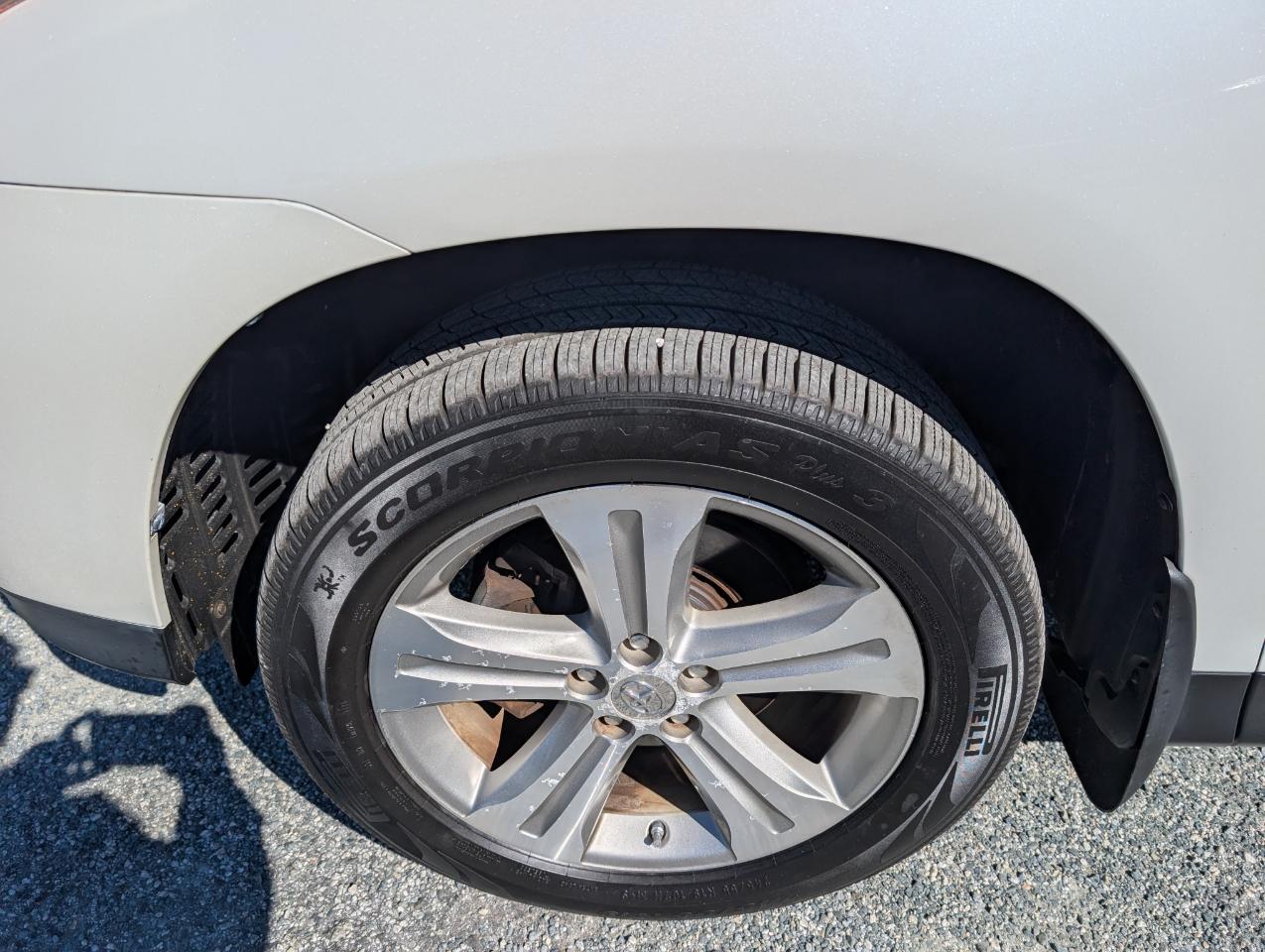 Toyota Highlander Limited AWD 2012