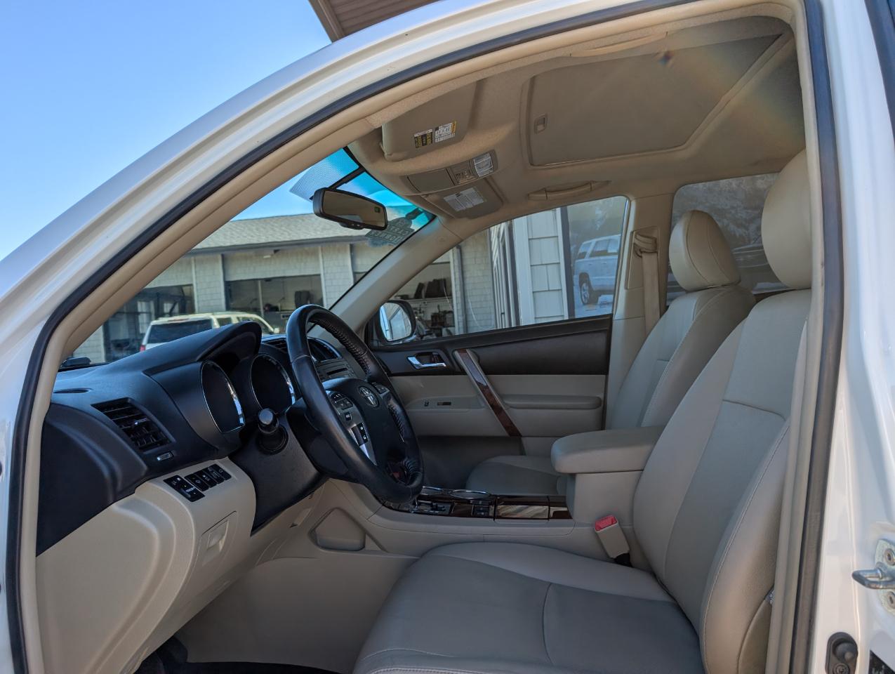 Toyota Highlander Limited AWD 2012