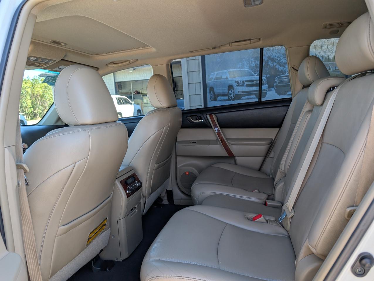 Toyota Highlander Limited AWD 2012