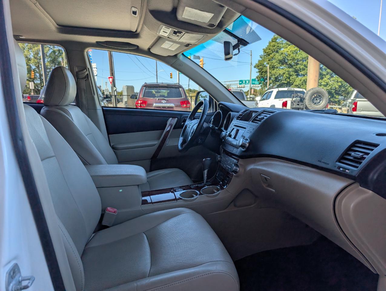 Toyota Highlander Limited AWD 2012