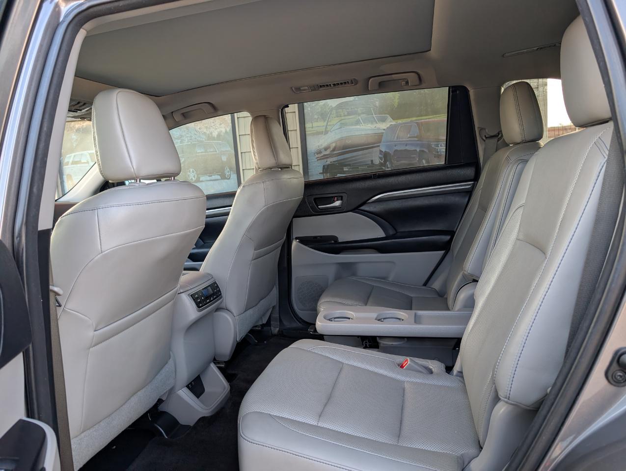 Toyota Highlander  2018