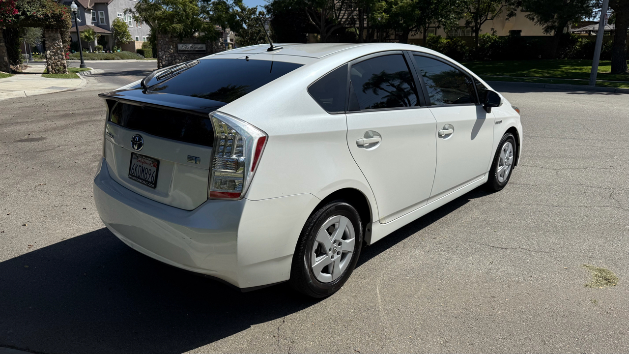 2010 Toyota Prius Four photo 4