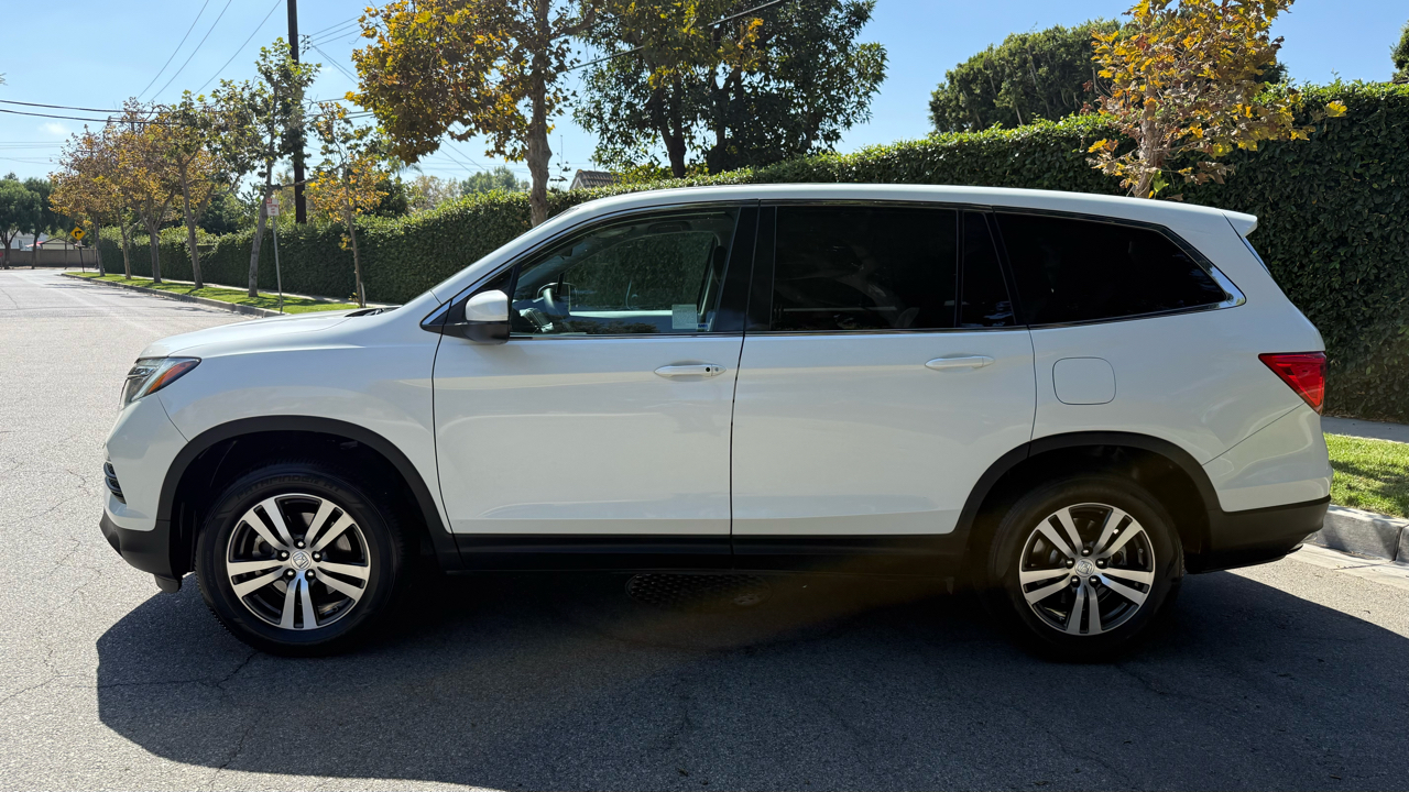 2017 Honda Pilot EX photo 4