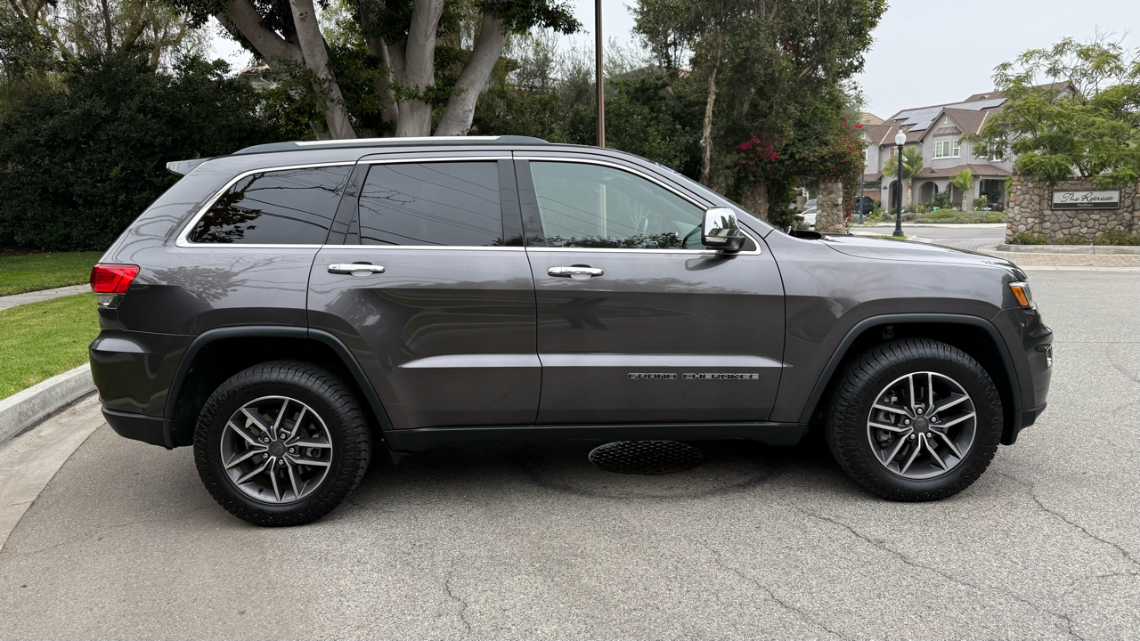 2019 Jeep Grand Cherokee Limited photo 3