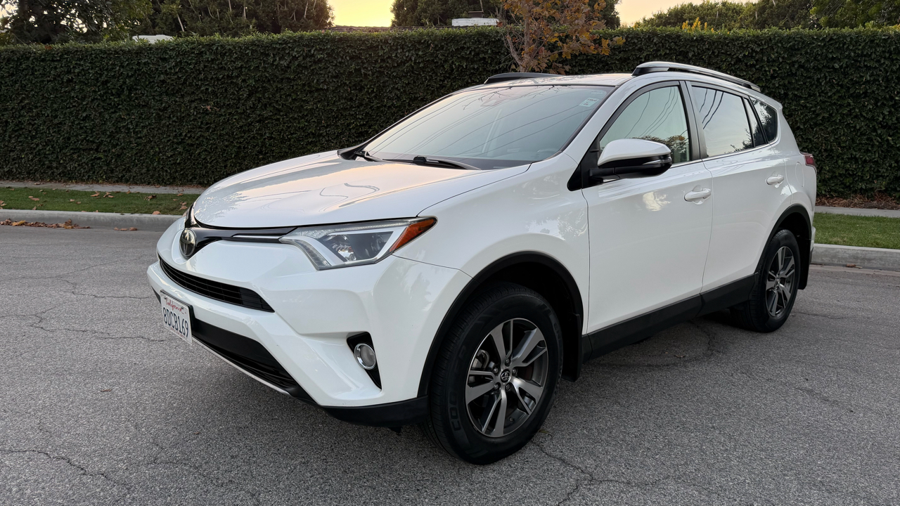 Toyota RAV4 XLE FWD (Natl) 2018 Toyota RAV4 XLE FWD (Natl) 2018