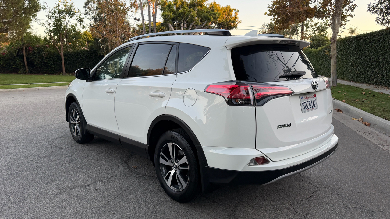 Toyota RAV4 XLE FWD (Natl) 2018 Toyota RAV4 XLE FWD (Natl) 2018