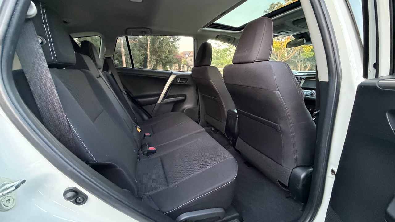 Toyota RAV4 XLE FWD (Natl) 2018 Toyota RAV4 XLE FWD (Natl) 2018