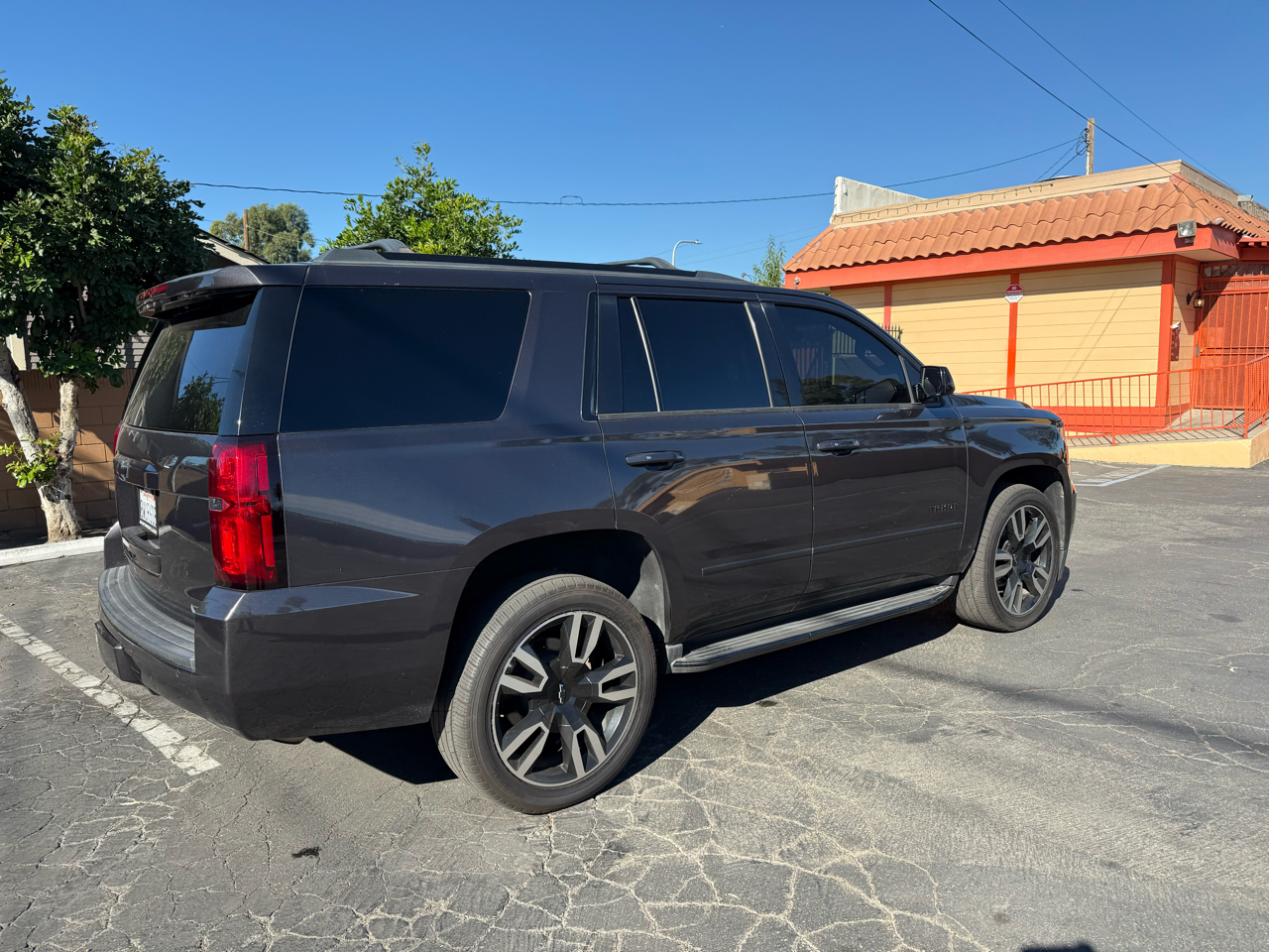 Chevrolet Tahoe 4WD 4dr Premier 2018