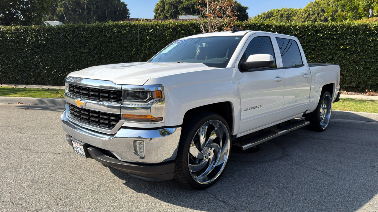 2017 Chevrolet Silverado 1500 photo 2