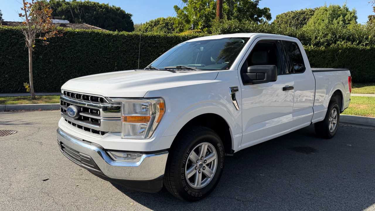 2022 Ford F-150 XLT photo 2