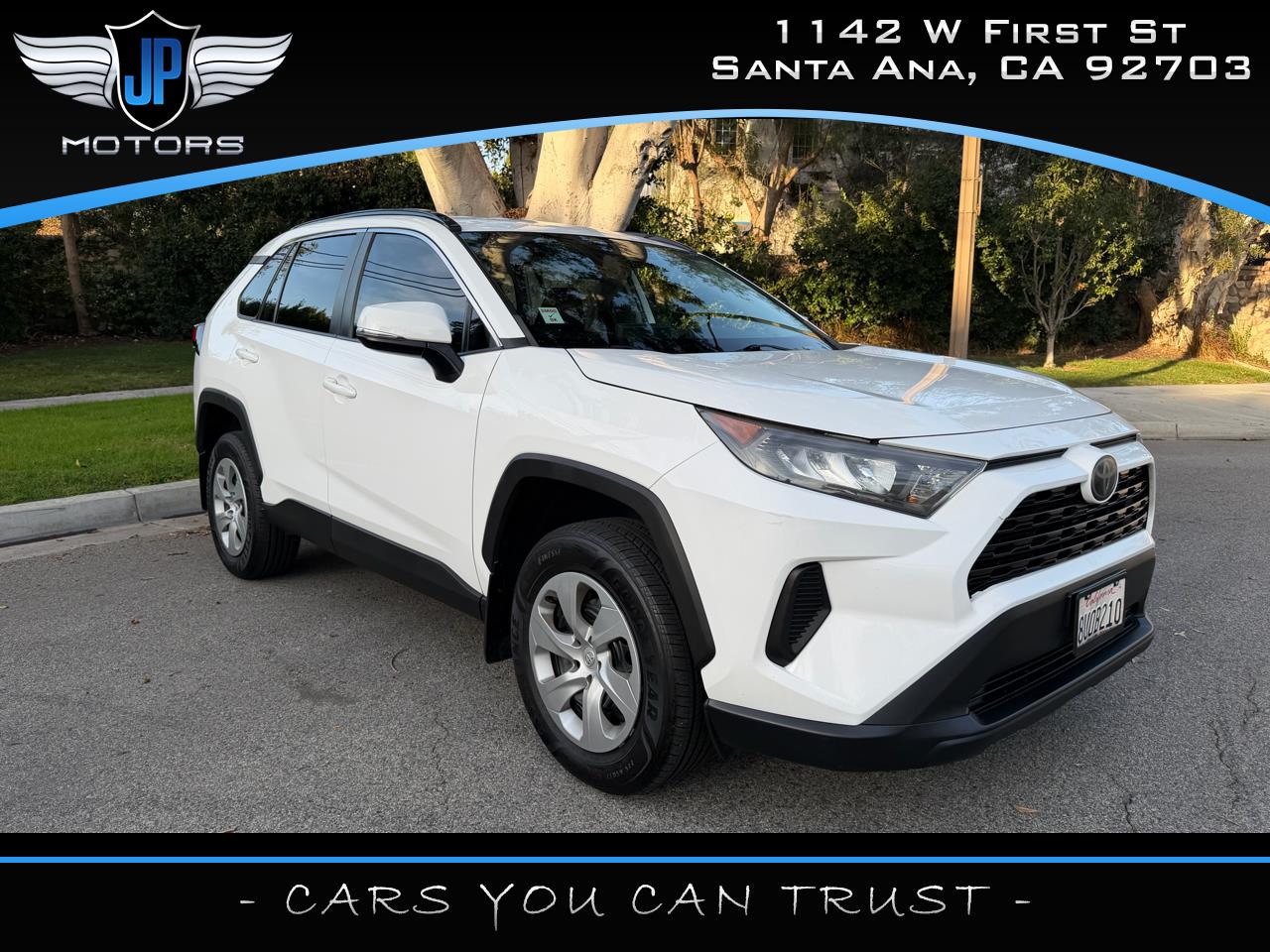 Toyota RAV4 LE FWD (Natl) 2021