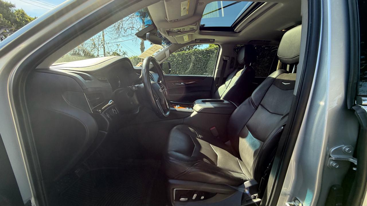 Cadillac Escalade 2WD 4dr Luxury 2020