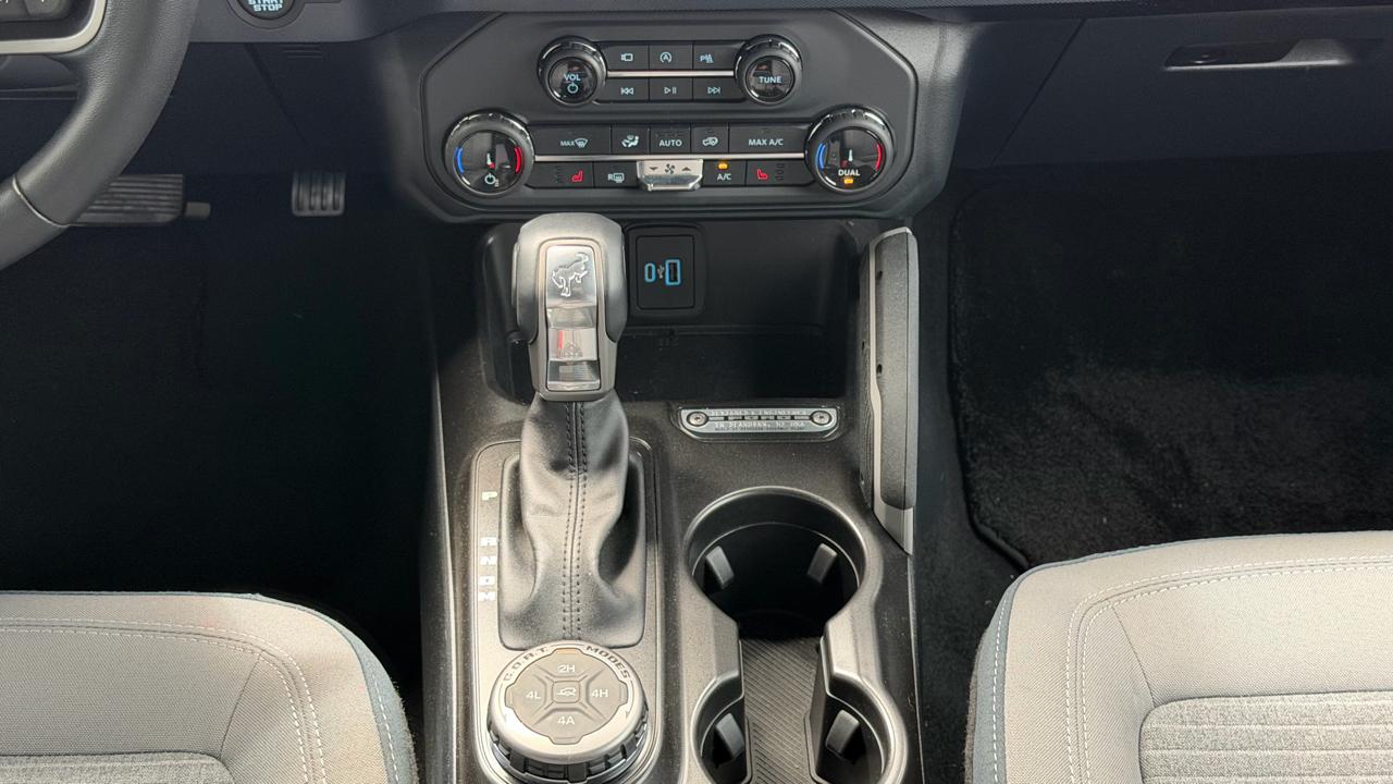 Ford Bronco Outer Banks 2 Door Advanced 4x4 2022