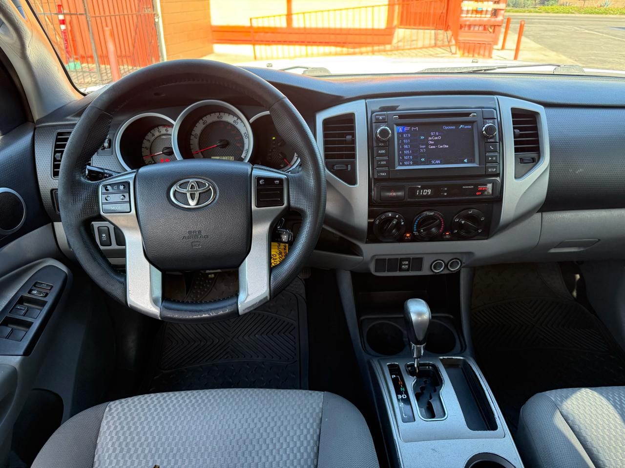 Toyota Tacoma 2WD Double Cab I4 AT PreRunner (Natl) 2013