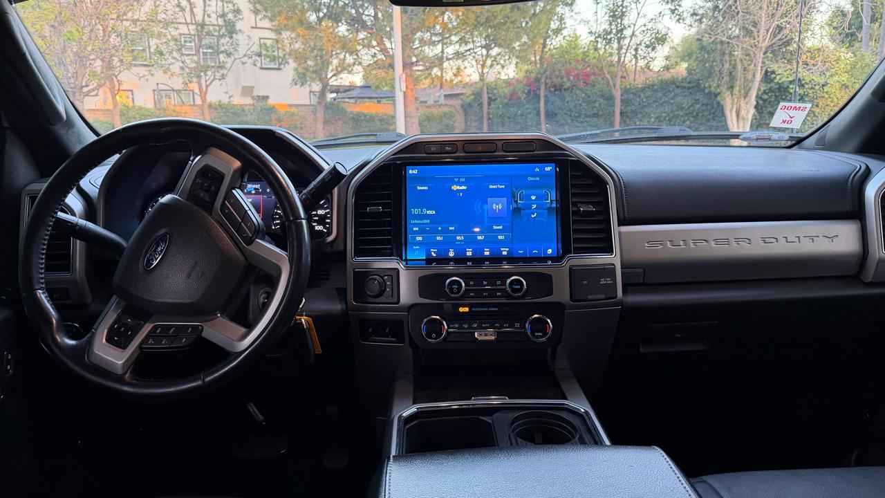 Ford Super Duty F-250 SRW Lariat 4WD Crew Cab 6.75' Box 2022