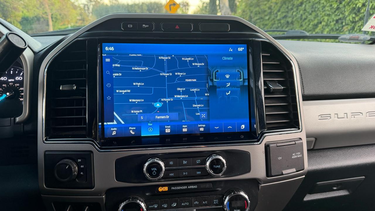 Ford Super Duty F-250 SRW Lariat 4WD Crew Cab 6.75' Box 2022