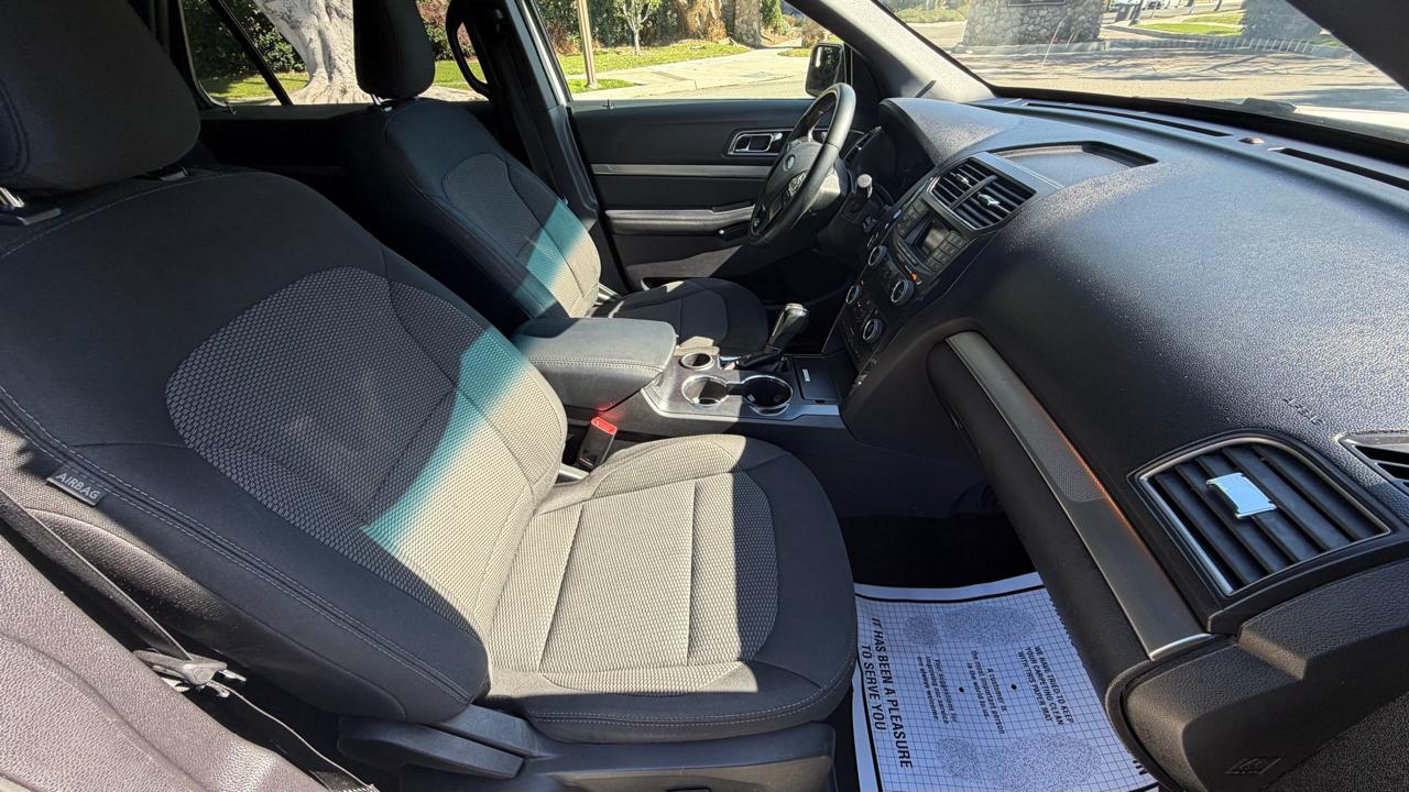 Ford Explorer XLT FWD 2019