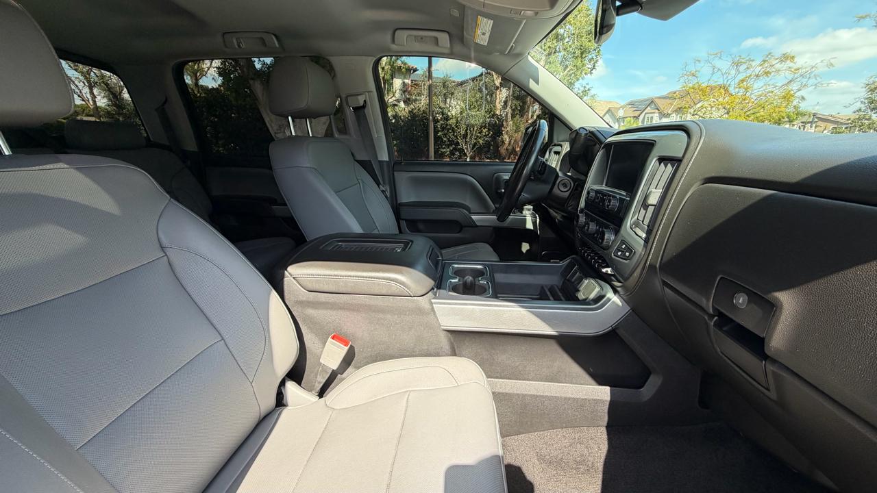 Chevrolet Silverado 1500 4WD Crew Cab 143.5" LTZ w/2LZ 2018