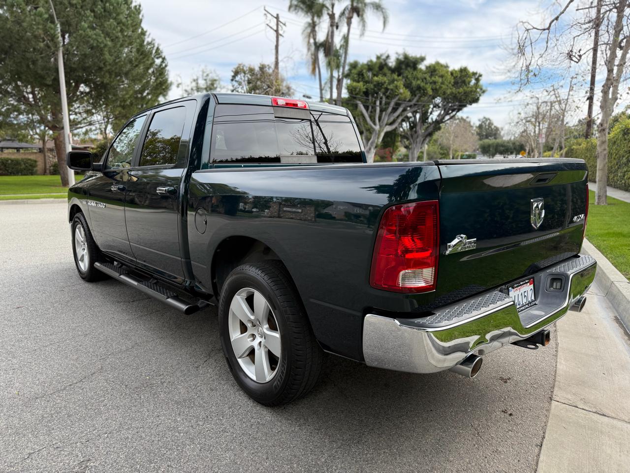 RAM 1500 4WD Crew Cab 140.5" Big Horn 2011