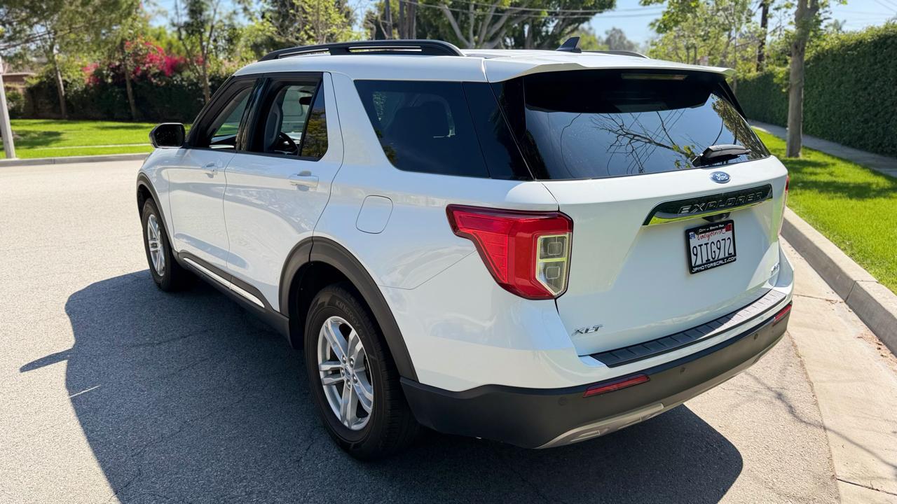 Ford Explorer XLT 4WD 2023