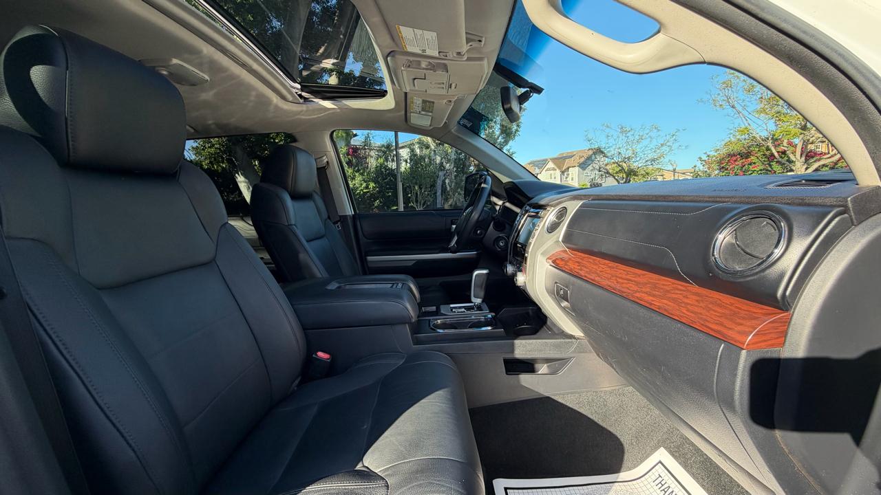 Toyota Tundra 4WD Truck CrewMax 5.7L FFV V8 6-Spd AT LTD (Natl) 2016